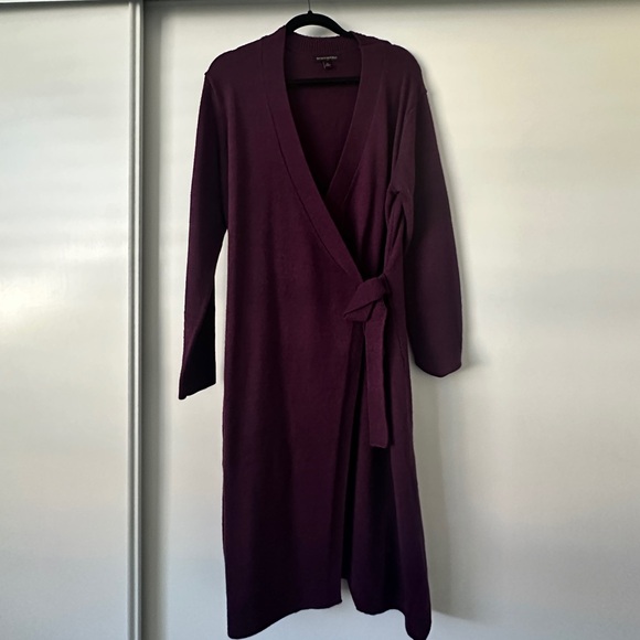 Banana Republic Factory Wrap knee-length sweater dress - Picture 2 of 5